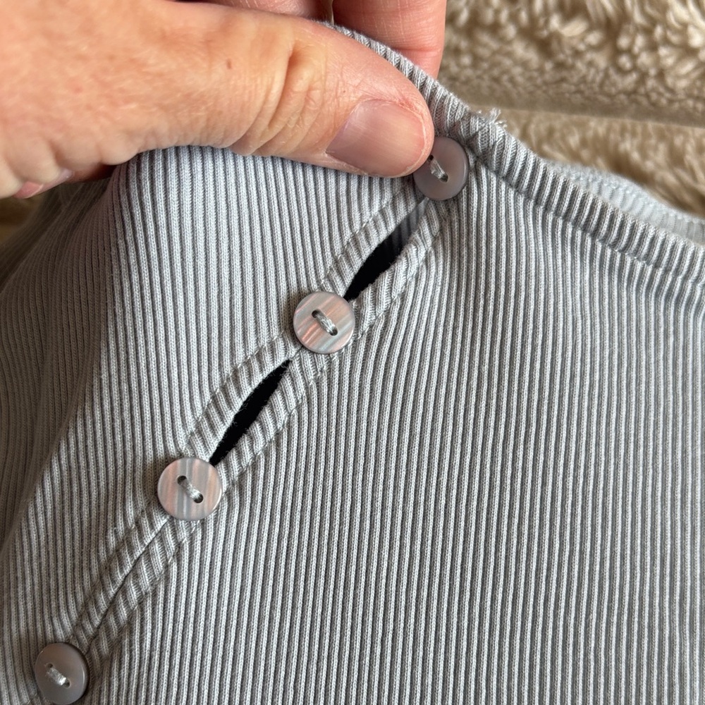 Light Blue Ribbed Button-Accent Long Sleeve Top - Picture 4 of 5